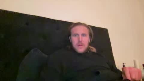 Snapshot of mac_drew chatting on February 15, 9:27 am mac_drew online show from February 15, 9:27 am