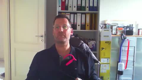 macfly67 online show from April 15, 5:38 pm