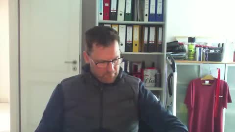 macfly67 online show from February 17, 12:49 pm