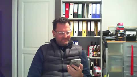 macfly67 online show from December 9, 9:05 pm