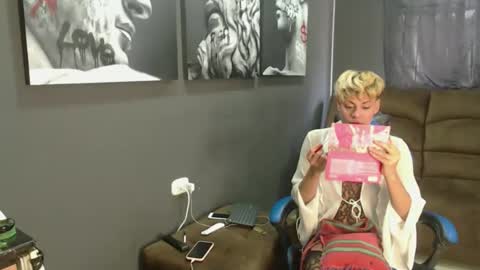 Snapshot of machissex chatting on September 22, 7:07 pm machissex online show from September 22, 7:07 pm