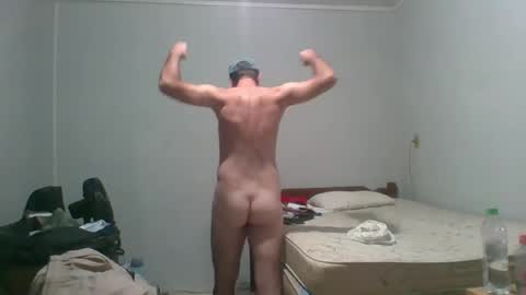 MACHOLIVRE online show from February 16, 2:42 am