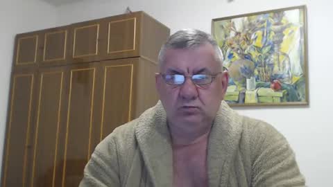 Macho online show from February 19, 9:36 pm