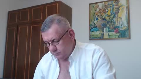 Macho online show from May 18, 1:06 pm