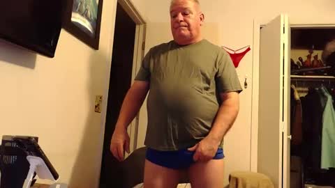 mackdocc001 online show from November 26, 6:15 pm