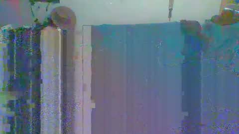 Snapshot of mackdog1369 chatting on September 21, 12:31 pm mackdog1369 online show from September 21, 12:31 pm