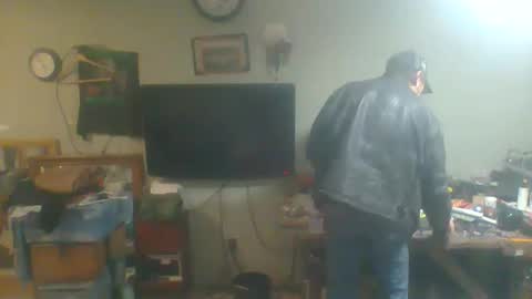 Snapshot of mackdog1369 chatting on December 26, 10:48 am mackdog1369 online show from December 26, 10:48 am
