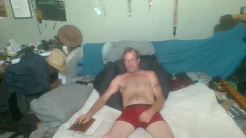 Snapshot of mackdog1369 chatting on September 12, 10:01 pm mackdog1369 online show from September 12, 10:01 pm