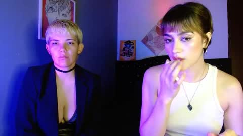 Snapshot of mackenziemoon chatting on September 13, 5:43 am Noah Askew online show from September 13, 5:43 am
