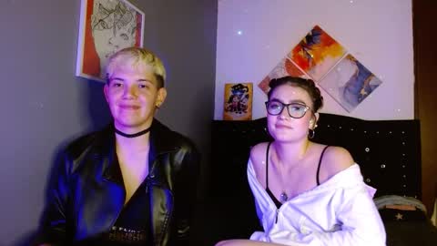 Snapshot of mackenziemoon chatting on October 6, 7:26 am Noah Askew online show from October 6, 7:26 am