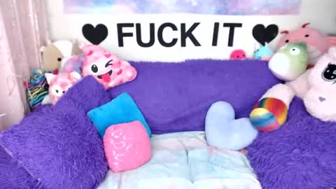 Mackenzie Wolfe online show from February 16, 5:38 am