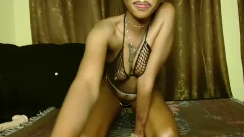queency online show from January 11, 1:53 pm