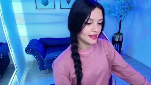 maddie_t18 online show from May 6, 11:27 am