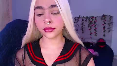 Snapshot of maddiie_and_clyde chatting on October 14, 3:26 pm maddiie and clyde online show from October 14, 3:26 pm