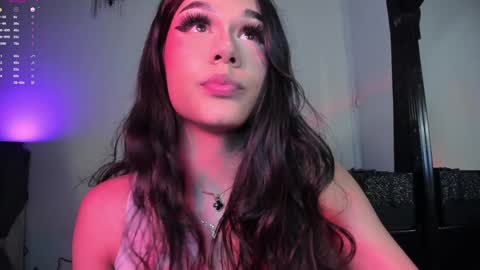 maddy_rios online show from December 19, 4:23 am