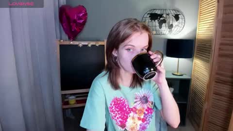 Snapshot of madelaines chatting on October 11, 9:14 am madelaines online show from October 11, 9:14 am