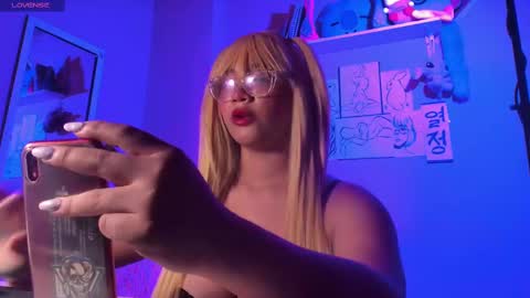 Madeline  online show from February 28, 4:10 am