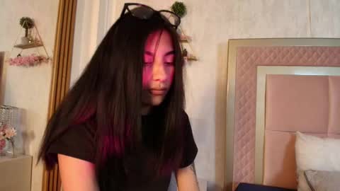 madhison_5 online show from February 26, 1:58 pm