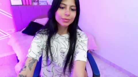 madison_braley online show from April 9, 1:17 pm