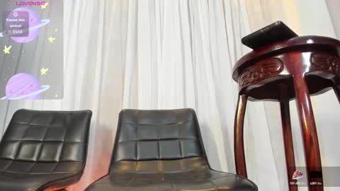 Snapshot of madison_cambell chatting on September 30, 5:51 am madison_cambell online show from September 30, 5:51 am
