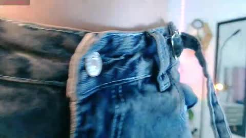 Snapshot of madison_oli chatting on September 27, 5:05 am madison_oli online show from September 27, 5:05 am