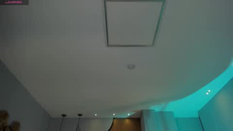 Maddi Collins online show from February 25, 11:58 am