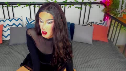 madisonesprit online show from March 1, 10:30 am