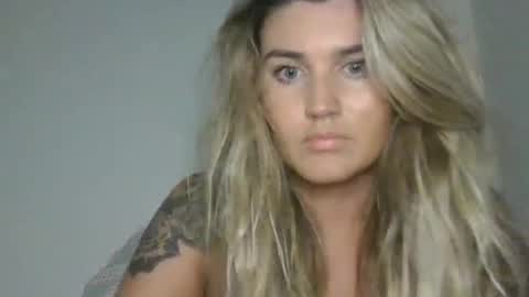 madisonlubbe2 online show from July 15, 2:28 am