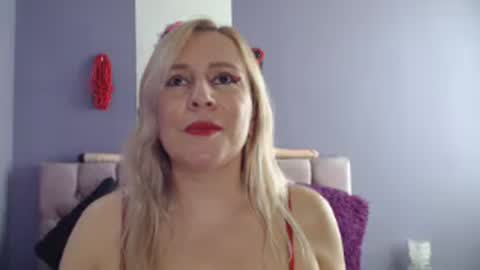 madisson727763 online show from July 17, 10:33 pm
