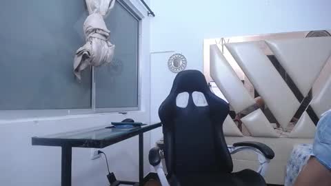 madisson_jones18 online show from March 25, 11:50 am