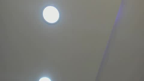 Snapshot of madisson_rivas chatting on October 19, 10:14 pm online show from October 19, 10:14 pm