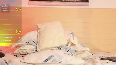    online show from December 16, 8:15 pm