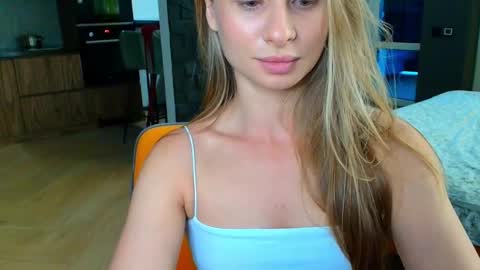 Madlen online show from June 3, 2:33 pm