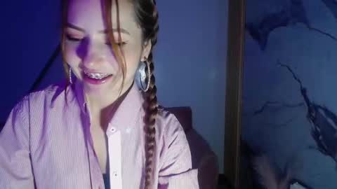 Snapshot of mady0619_ch chatting on September 23, 11:48 am Mady online show from September 23, 11:48 am