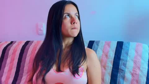Snapshot of mady_gh chatting on September 25, 3:46 am mady online show from September 25, 3:46 am
