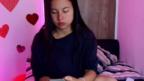 Snapshot of mady_gh chatting on September 18, 10:36 pm mady online show from September 18, 10:36 pm