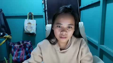 Snapshot of mae_lovers234xx chatting on December 3, 2:44 pm mae_lovers234xx online show from December 3, 2:44 pm