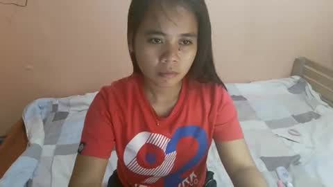 Snapshot of mae_lovers234xx chatting on February 1, 2:34 pm mae_lovers234xx online show from February 1, 2:34 pm