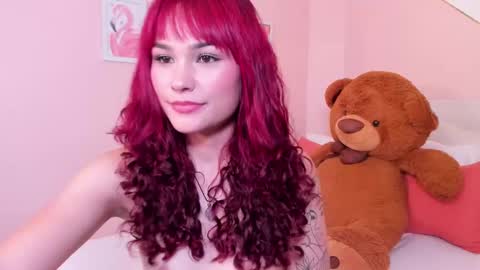 Snapshot of mae_lyra chatting on September 22, 9:41 pm Mae Lyra online show from September 22, 9:41 pm