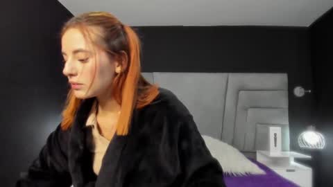 MAEE ANGELS online show from March 4, 10:49 pm