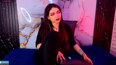 maevekuro online show from March 20, 3:33 am