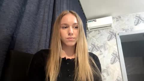 Sara online show from March 18, 8:09 am