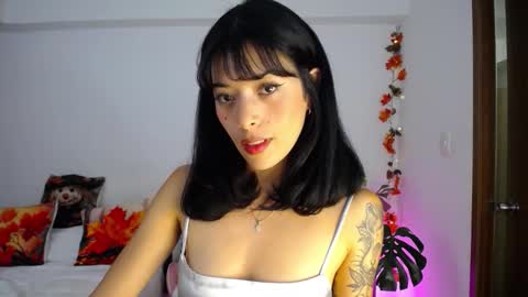 Snapshot of maggie_raver chatting on October 11, 5:49 pm maggie online show from October 11, 5:49 pm