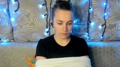 Maggie online show from April 14, 5:00 am