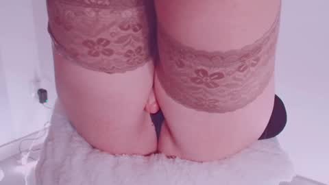 Maggie   online show from March 1, 1:00 am