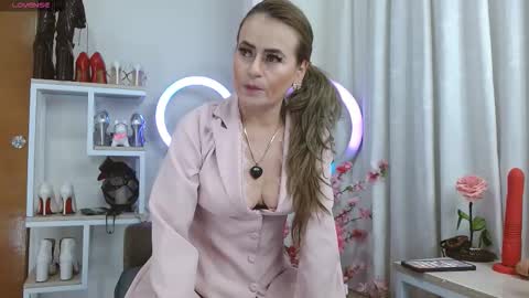 Maghenta-MS mature online show from September 12, 11:40 pm