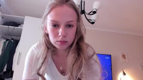 Alice  online show from April 17, 10:50 am