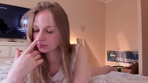 Alice  online show from March 24, 12:00 pm