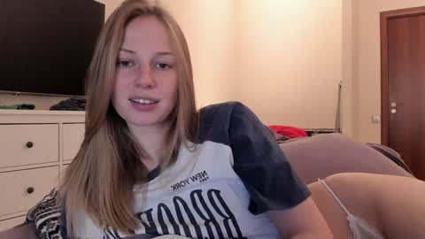 Snapshot of magic_couple13 chatting on December 6, 10:55 am Alice online show from December 6, 10:55 am