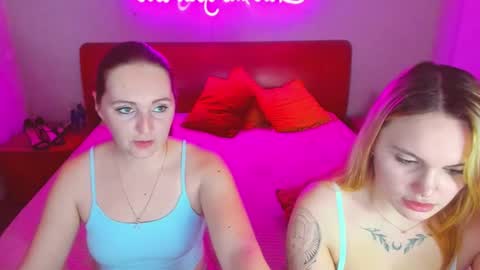 Lili and Bella online show from March 1, 10:24 am